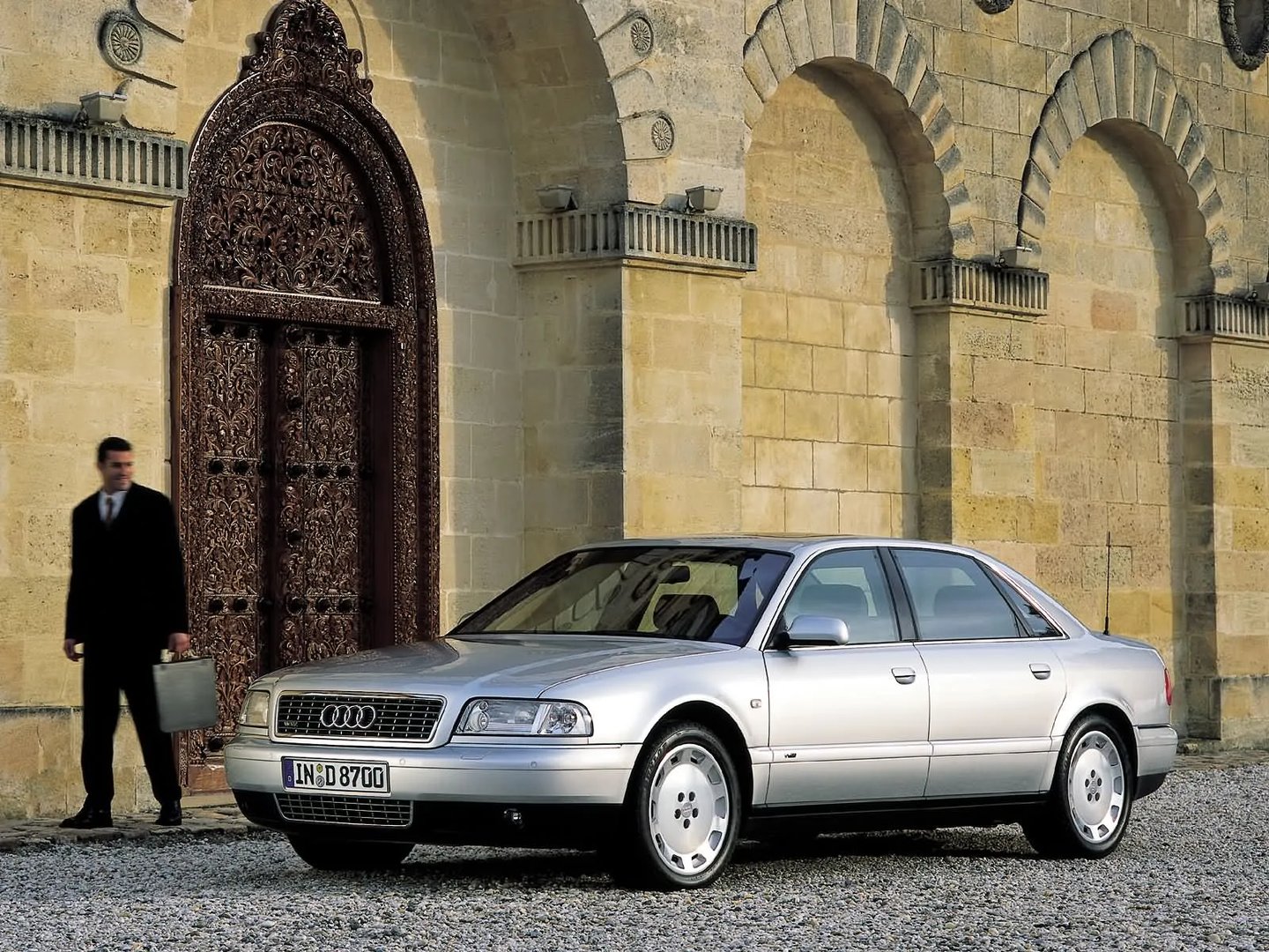 Audi_A8_1_generation_restyling__Sedan_Long__5.jpg