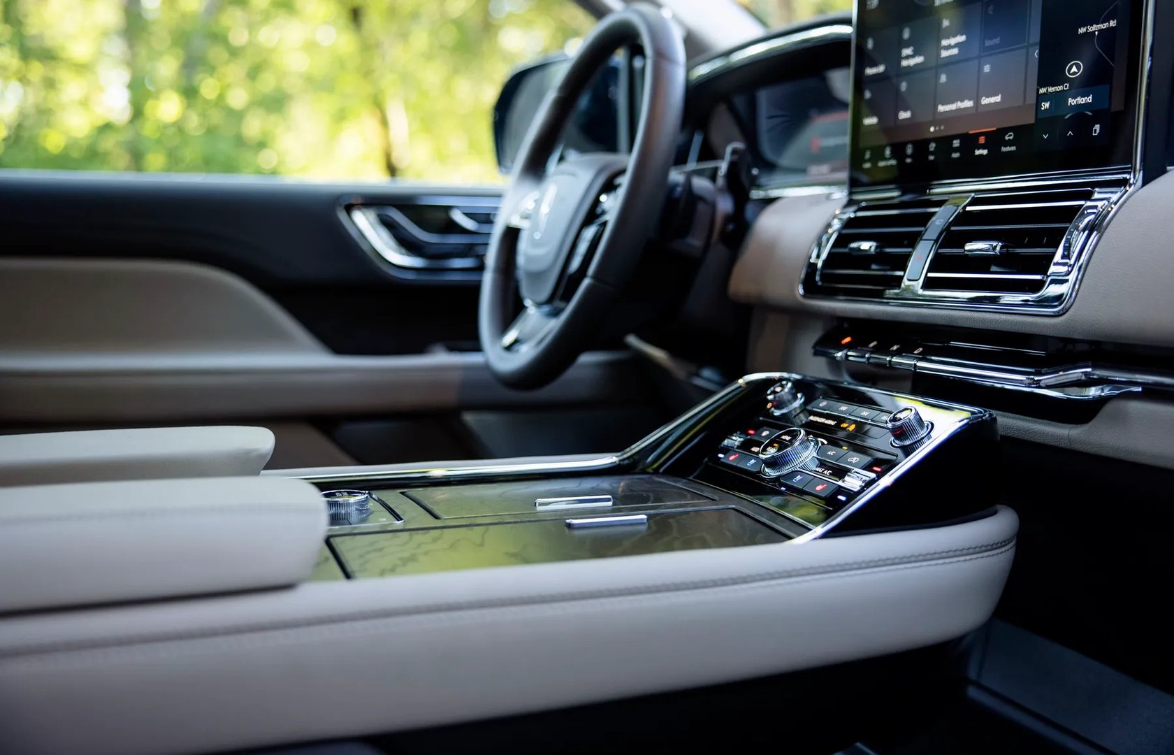 Lincoln_Navigator_4_generation_restyling_1__SUV_Long__5.jpg