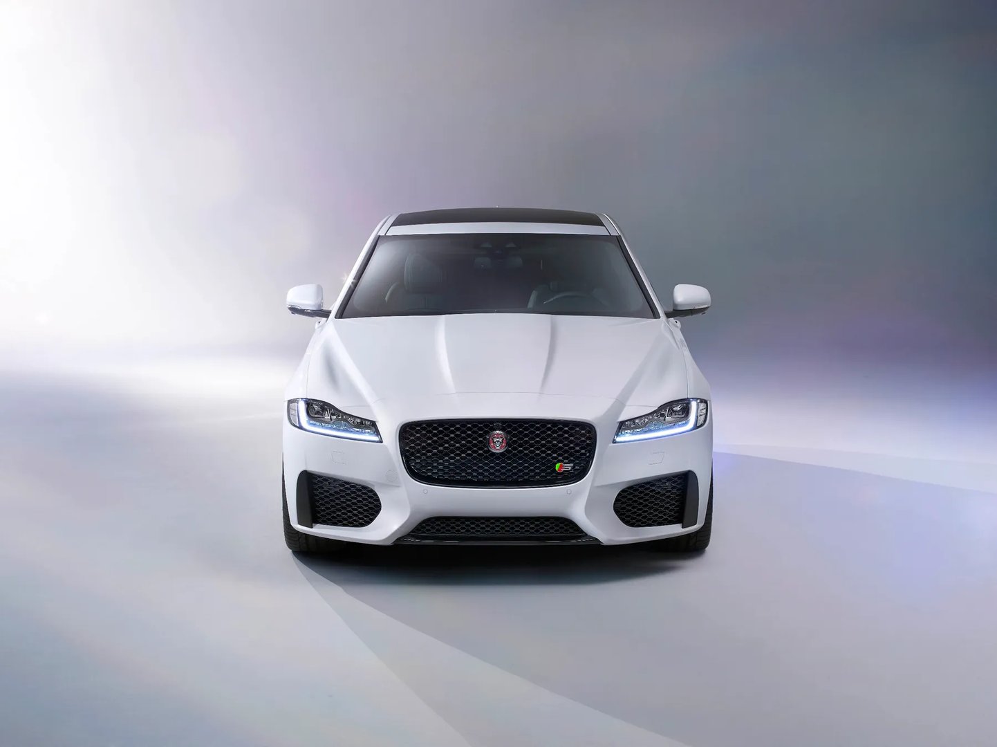 Jaguar_XF_2_generation__Sedan__9.jpg
