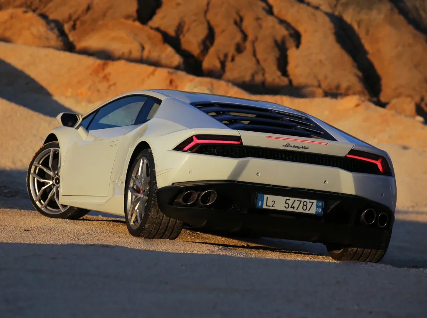 Lamborghini_Huracan_1_generation__Coupe__7.jpg