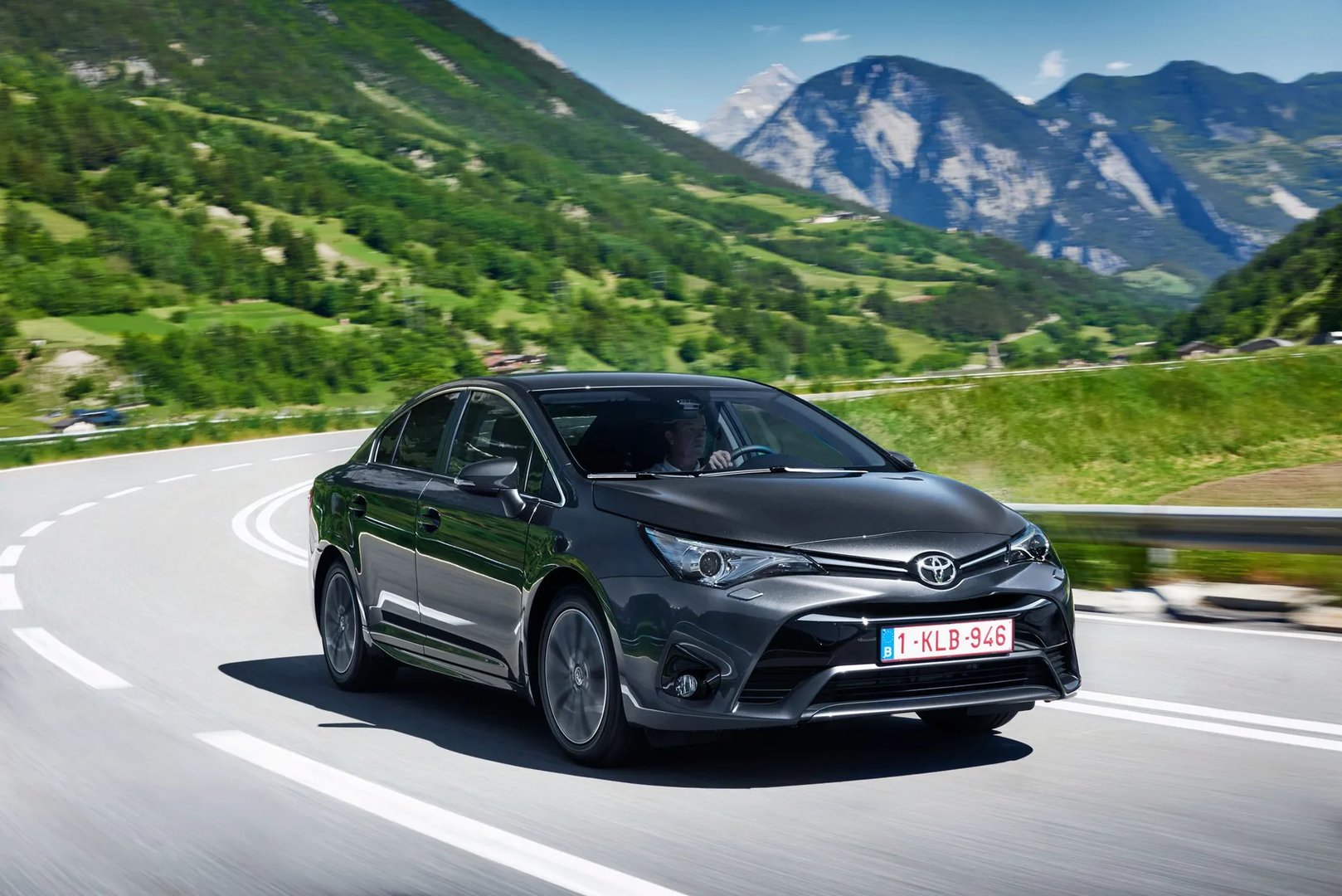 Toyota_Avensis_3_generation_restyling_2__Sedan__6.jpg