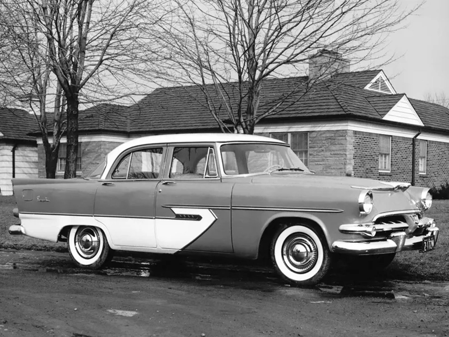 Dodge_Regent_1_generation__Sedan__2.jpg