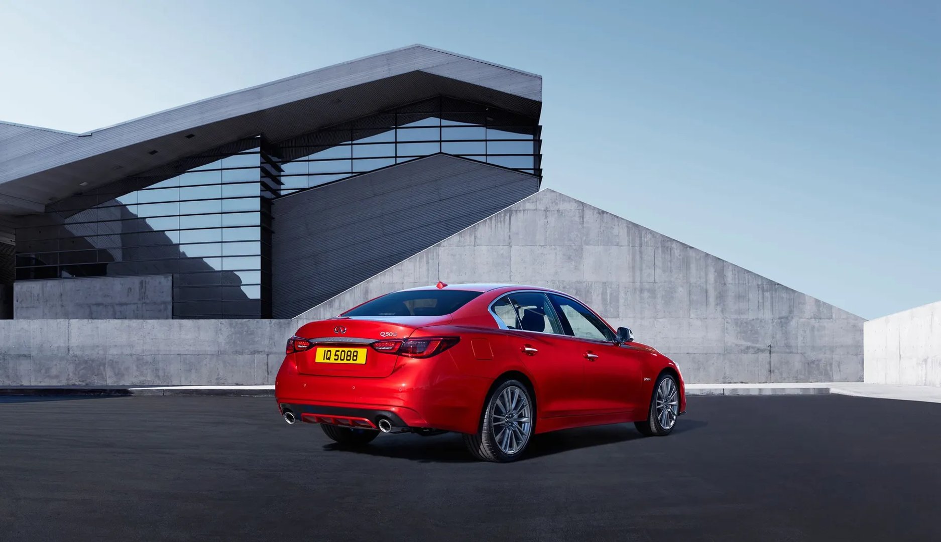 Infiniti_Q50_1_generation_restyling__Sedan__2.jpg