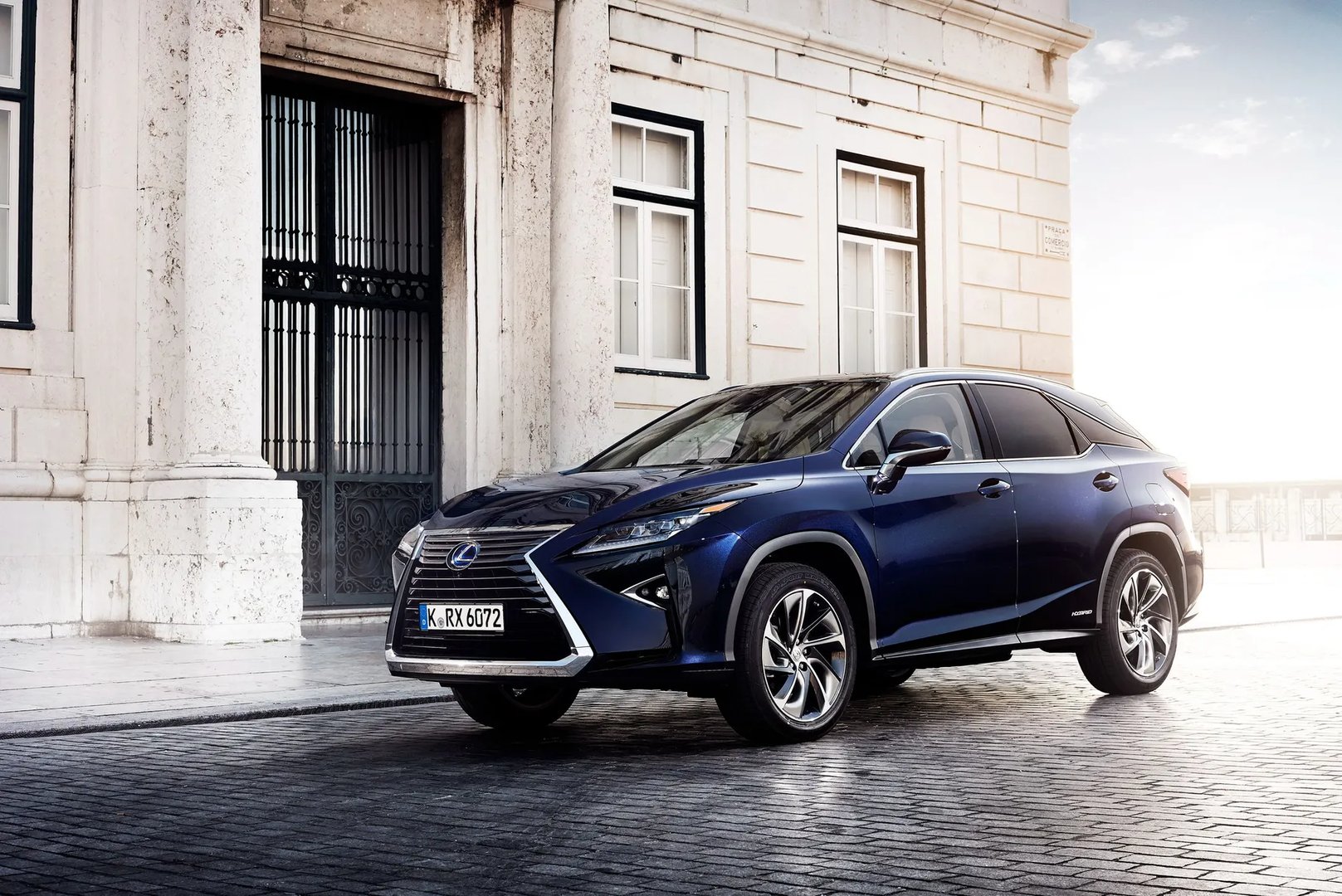 Lexus_RX_4_generation__SUV_5-doors__2.jpg