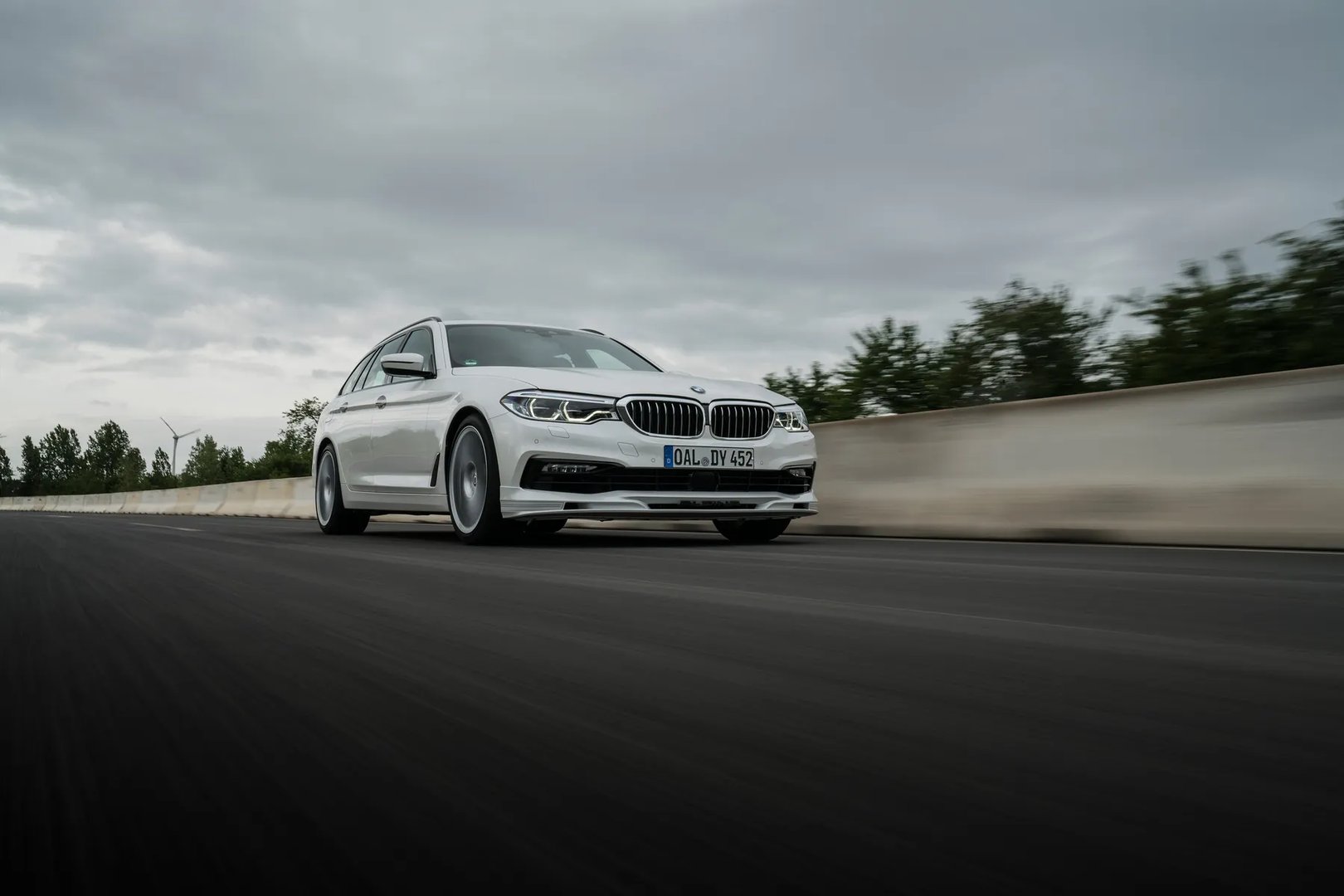 Alpina_D5_2_generation__Estate_5-door__1.jpg