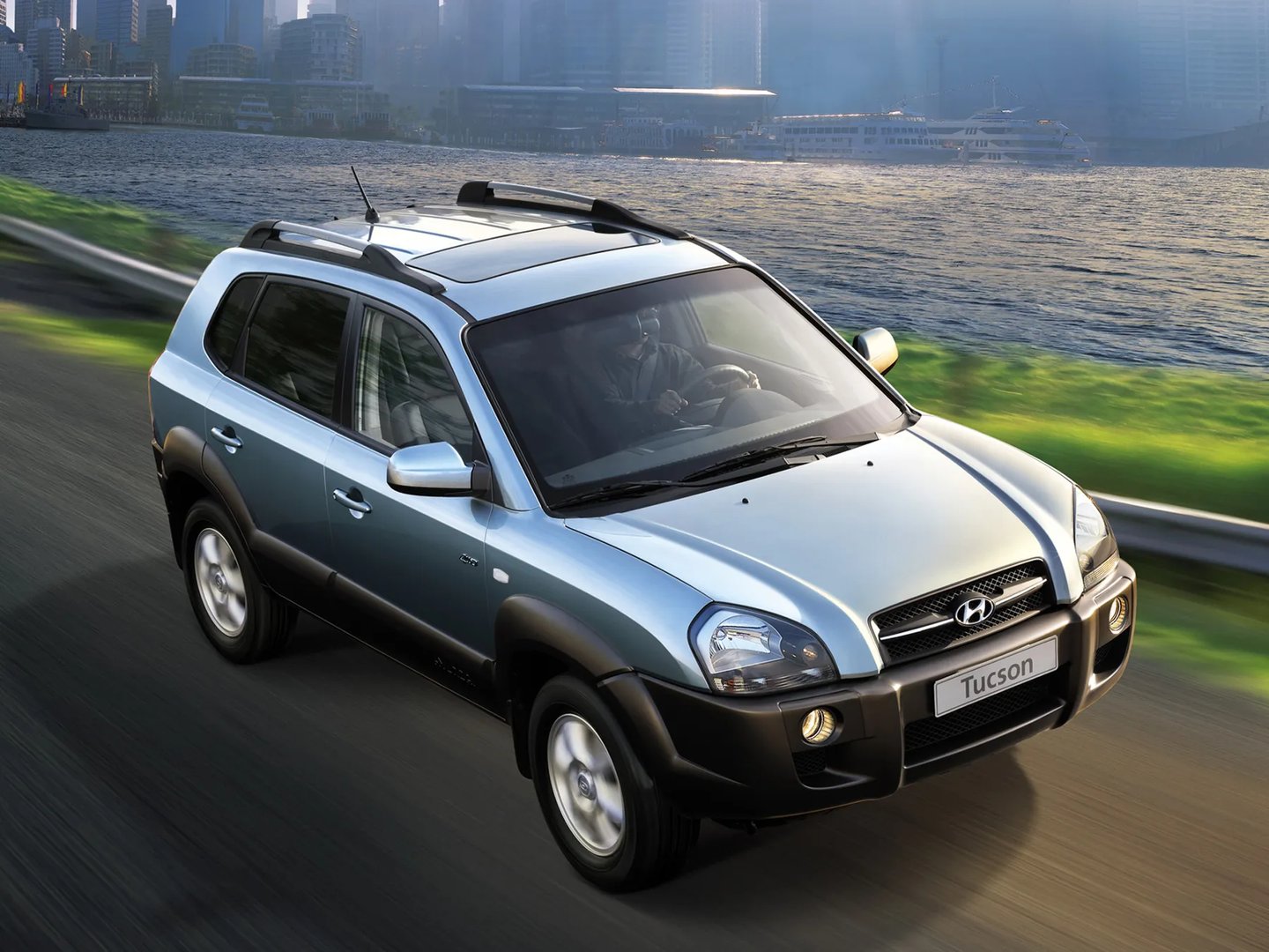 Hyundai_Tucson_1_generation__SUV_5-doors__8.jpg