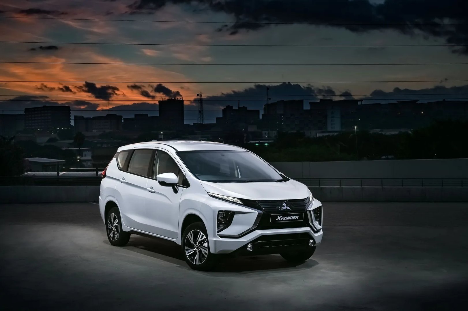 Mitsubishi_Xpander_1_generation_restyling__SUV_5-doors__9.jpg