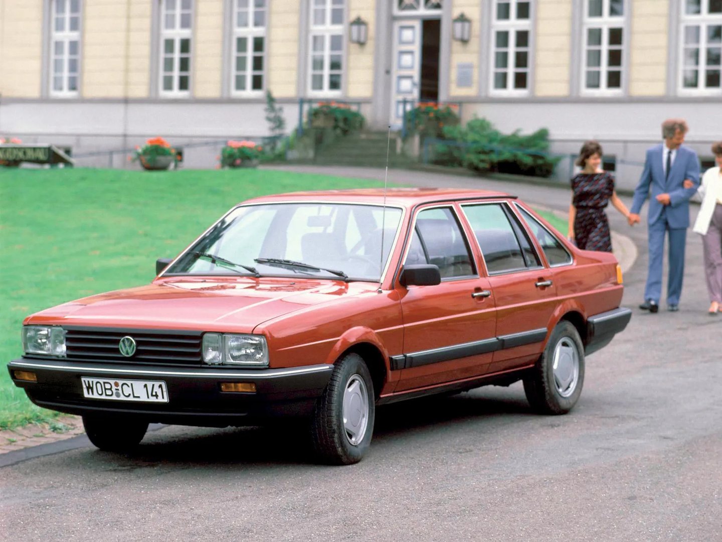 —  Sedan