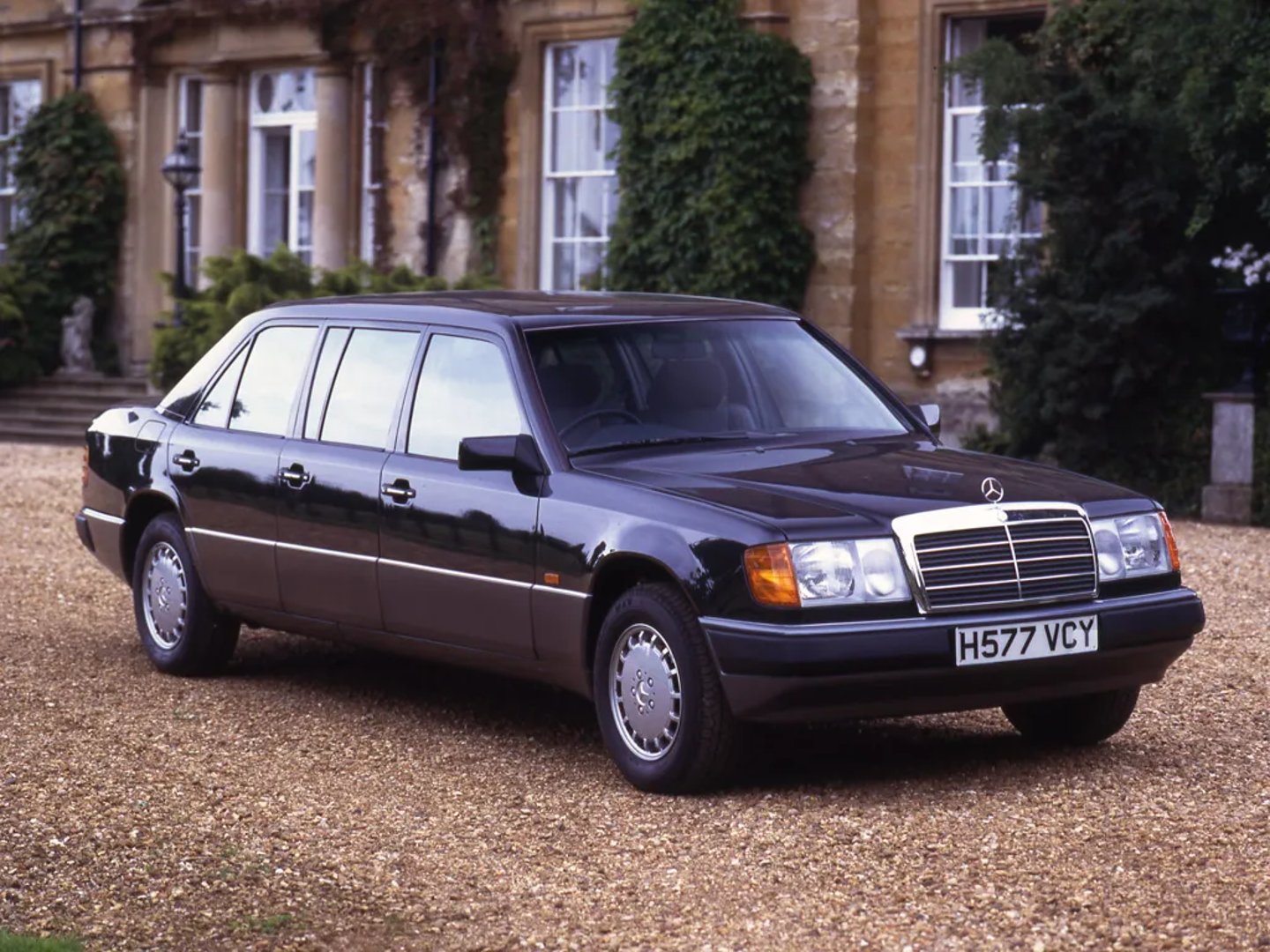 V124  Limousine
