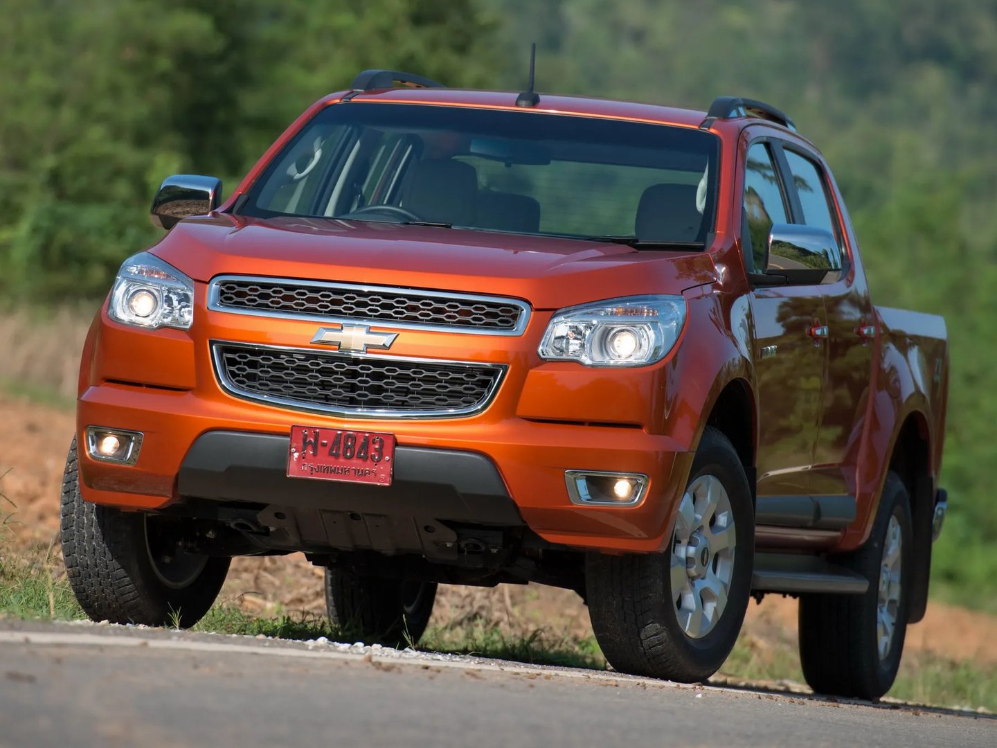 Chevrolet_Colorado_2_generation__Pickup_double-cab__4.jpg