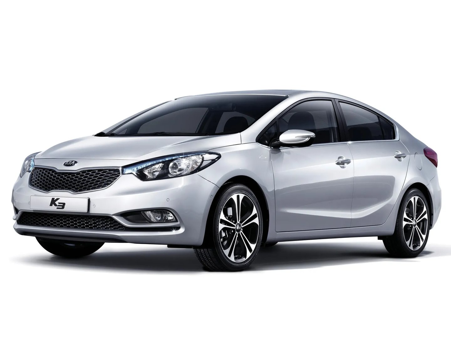 Kia_K3_1_generation__Sedan__1.jpg