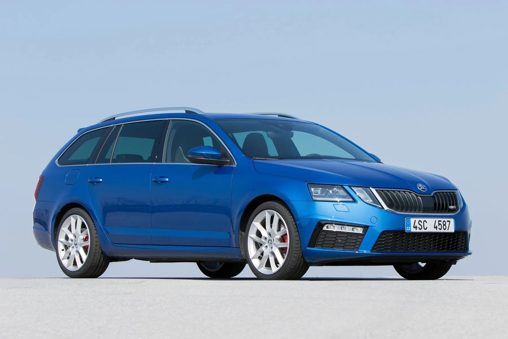 Skoda_Octavia_RS_3_generation_restyling__Estate_5-door__6.jpg