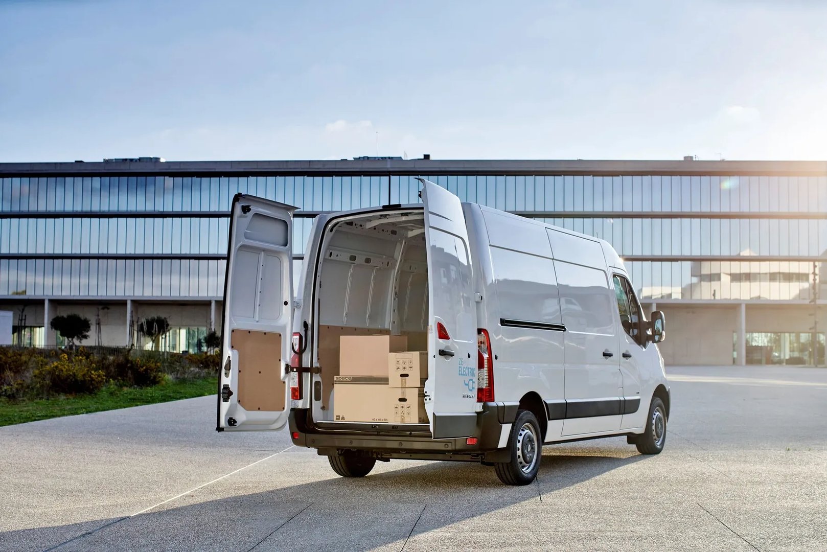 Renault_Master_3_generation_restyling_1__Van__5.jpg