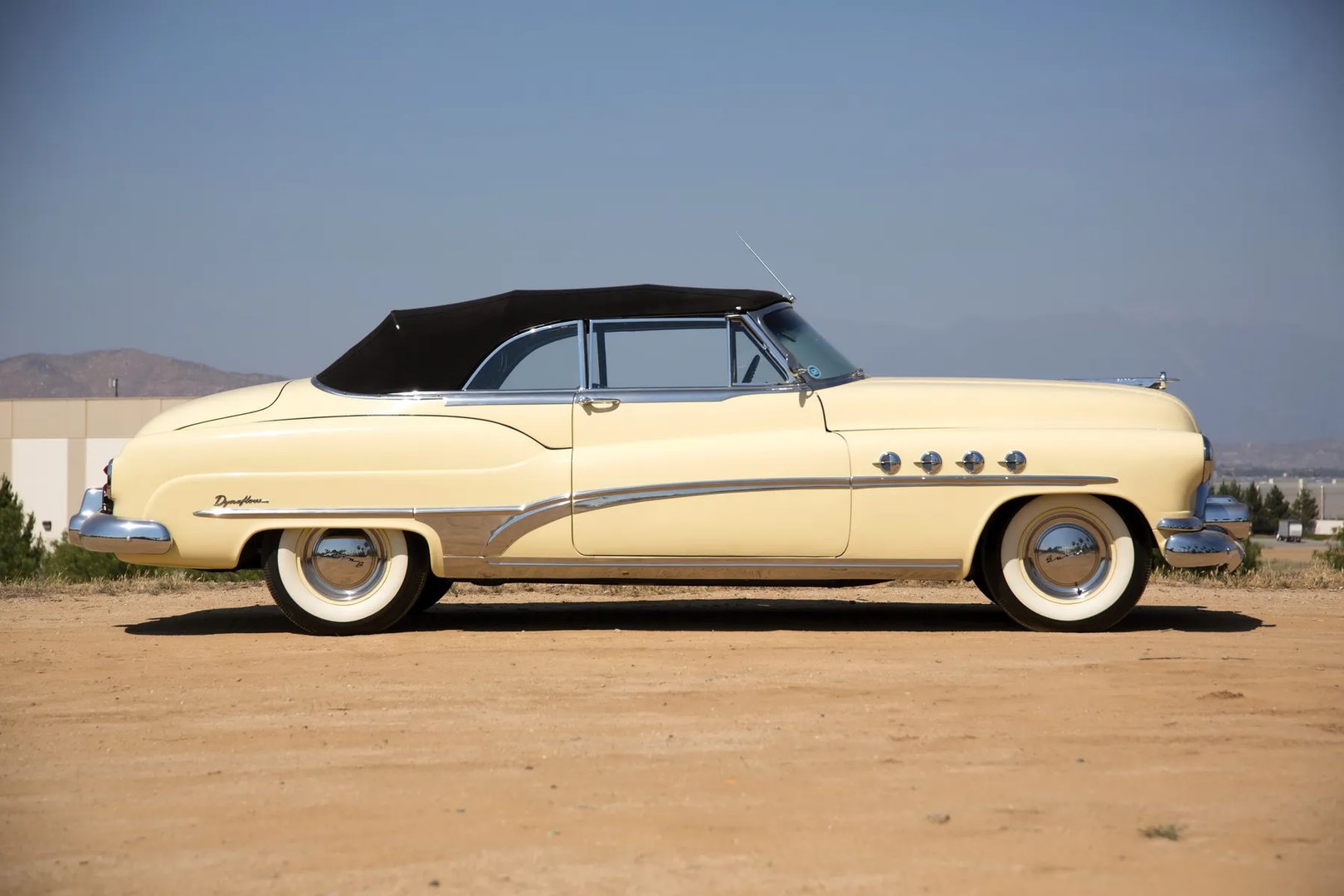 Buick_Roadmaster_5_generation__Cabrio__11.jpg