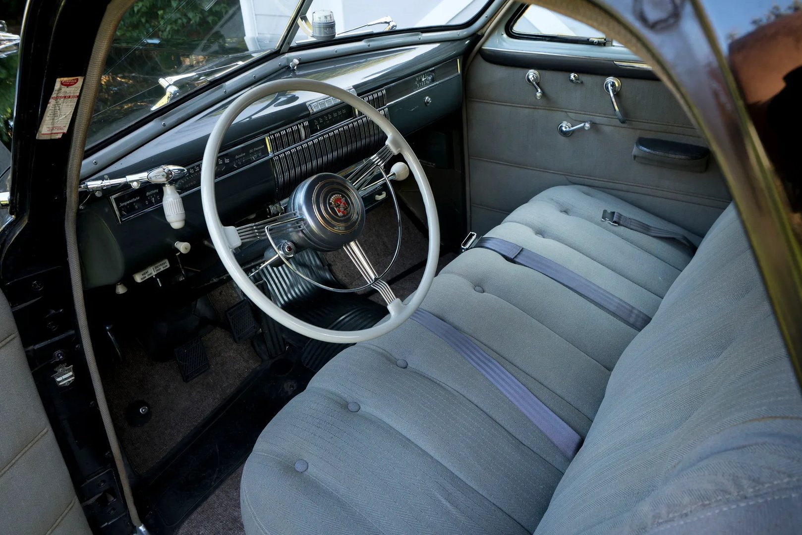 Cadillac_Series_62_1_generation__Coupe__7.jpg
