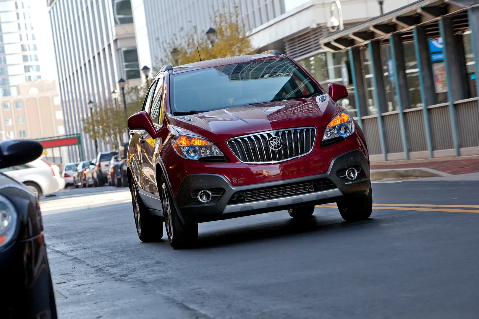 Buick_Encore_1_generation__SUV_5-doors__12.jpg