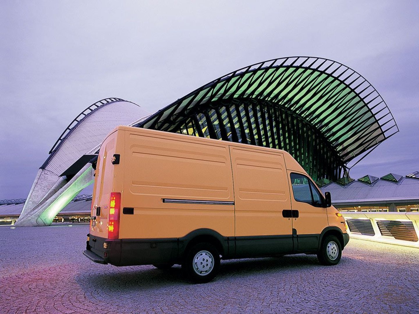 iveco_Daily_2_generation__Van__8.jpg