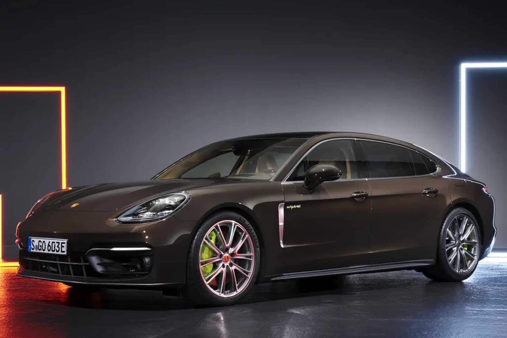Porsche_Panamera_2_generation_restyling__Liftback_Long__5.jpg