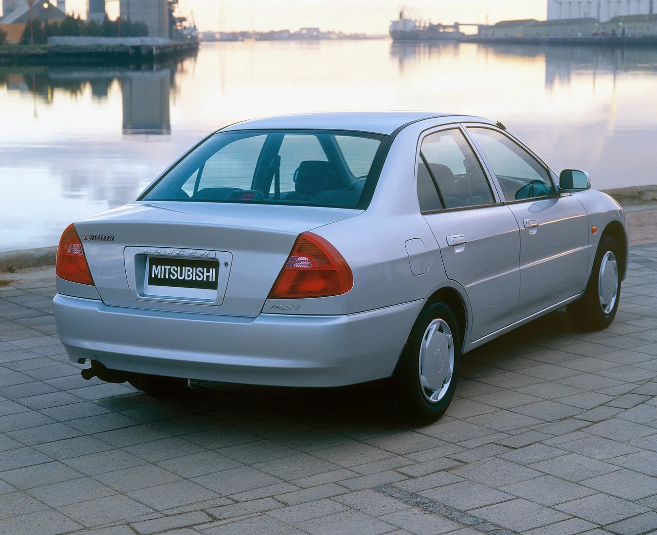 Mitsubishi_Lancer_8_generation_restyling_1__Sedan__1.jpg