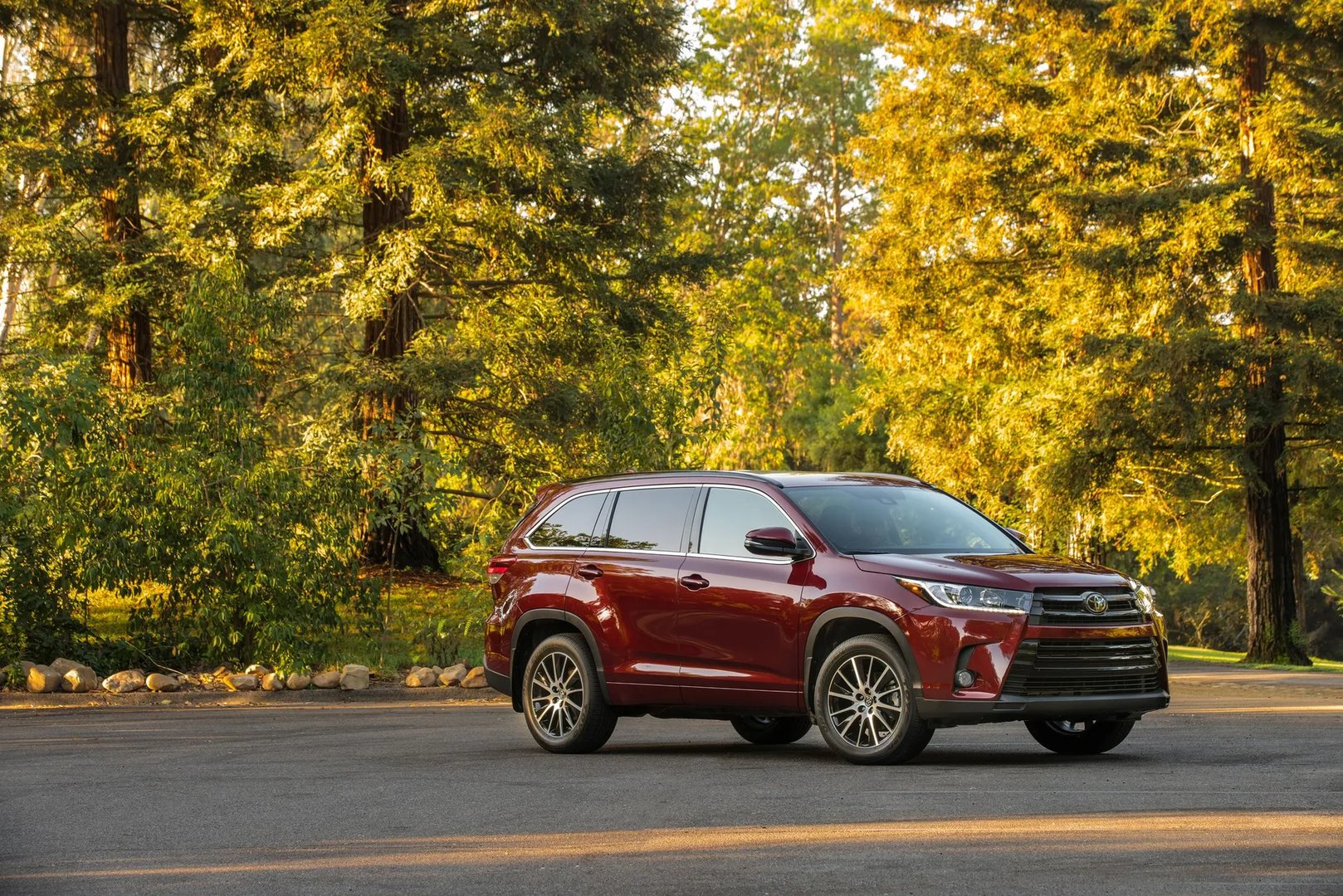 Toyota_Highlander_3_generation_restyling__SUV_5-doors__5.jpg