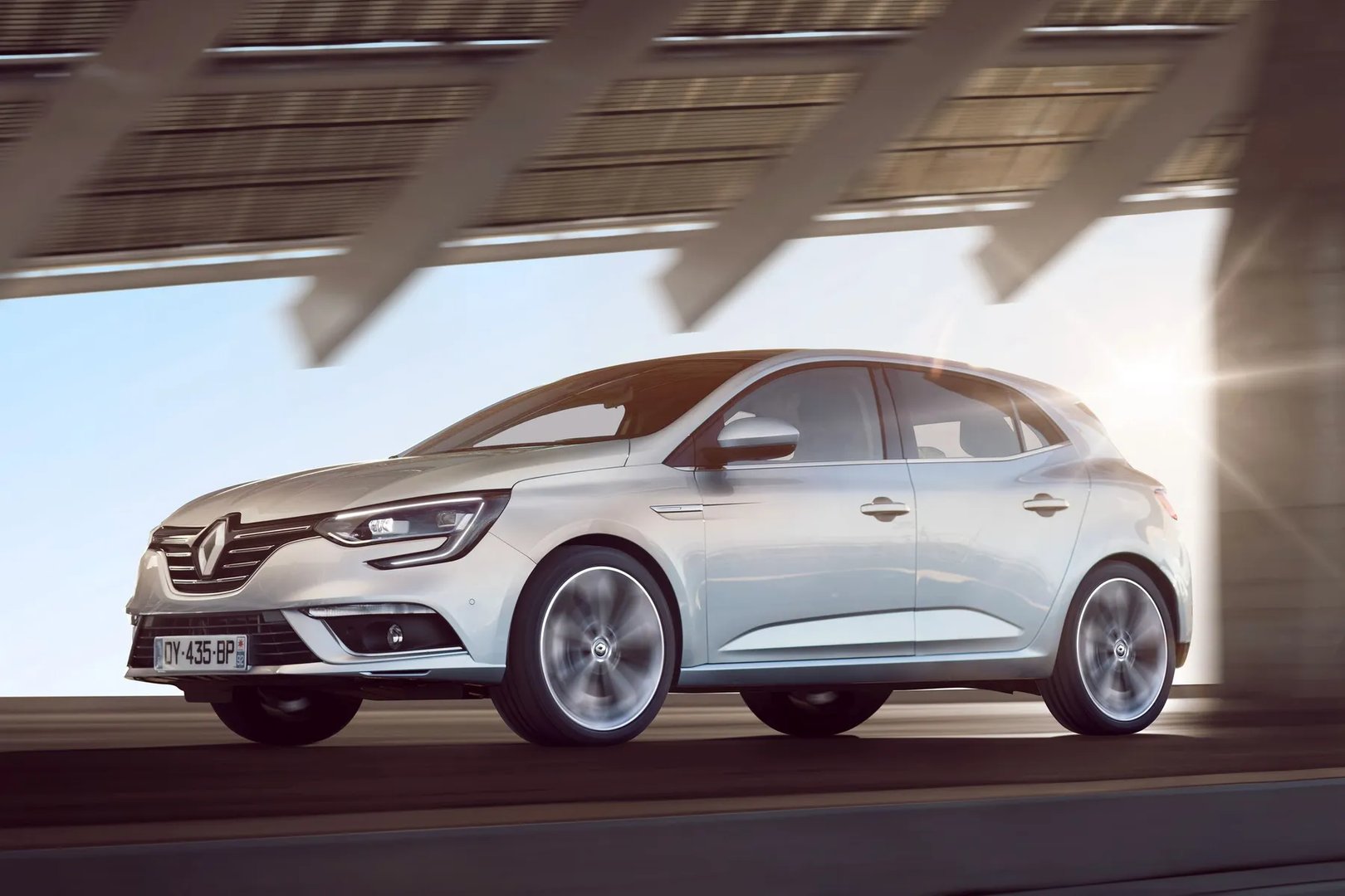 Renault_Megane_4_generation__Hatchback_5-door__8.jpg