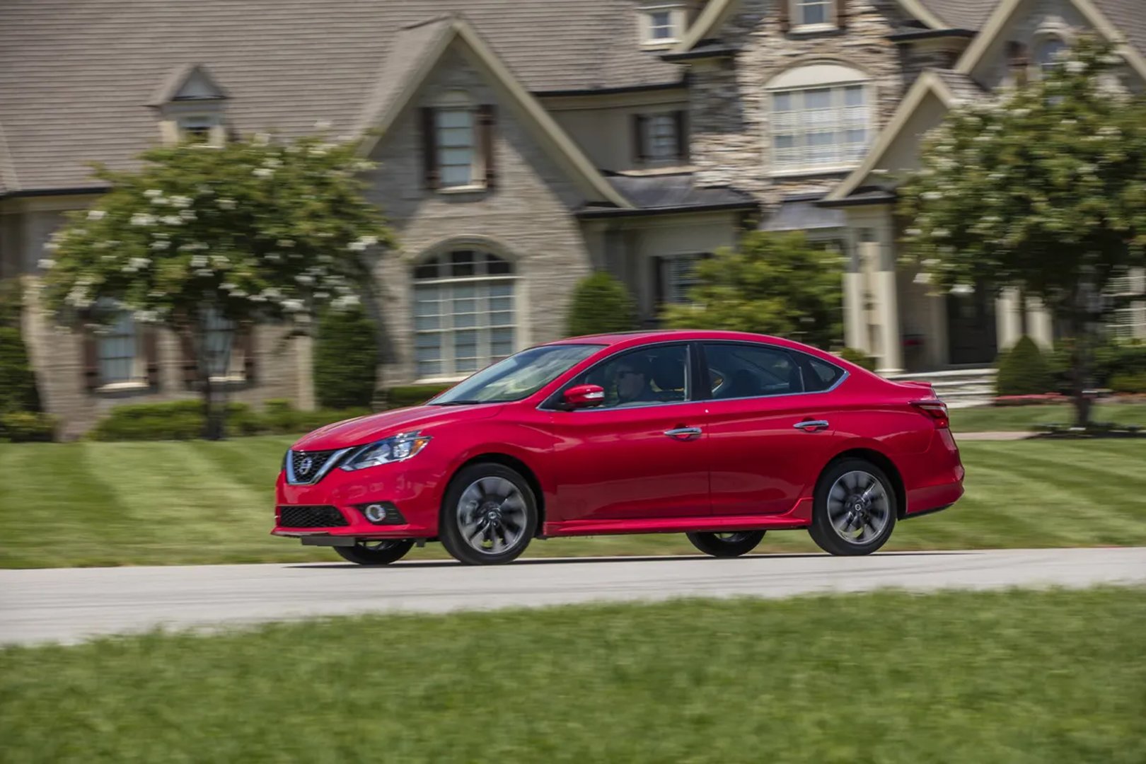 Nissan_Sentra_7_generation_restyling__Sedan__5.jpg