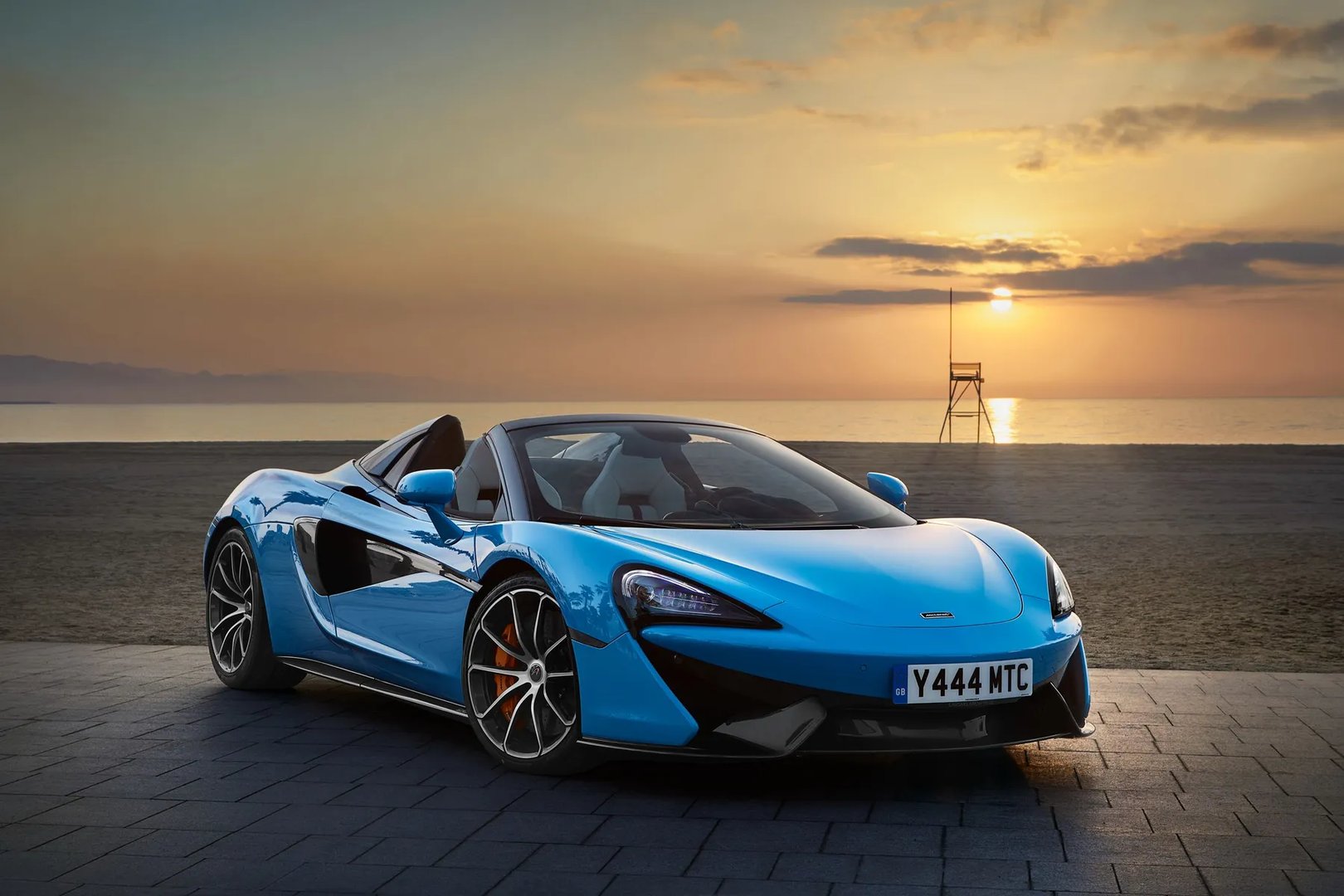 McLaren 570S 1 generation  Roadster