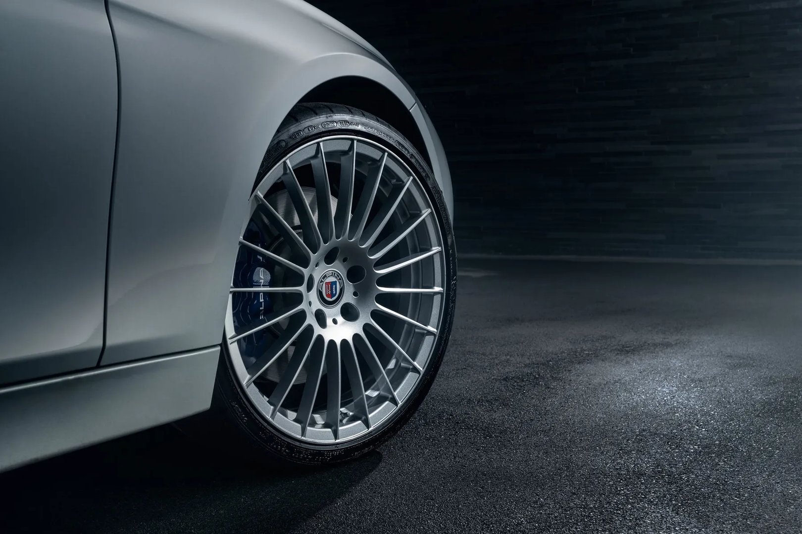 Alpina_D3_2_generation_restyling__Estate_5-door__9.jpg