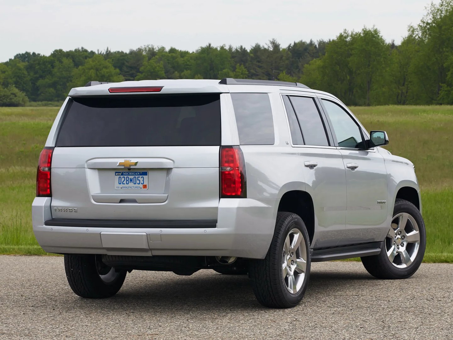 Chevrolet_Tahoe_4_generation__SUV_5-doors__6.jpg