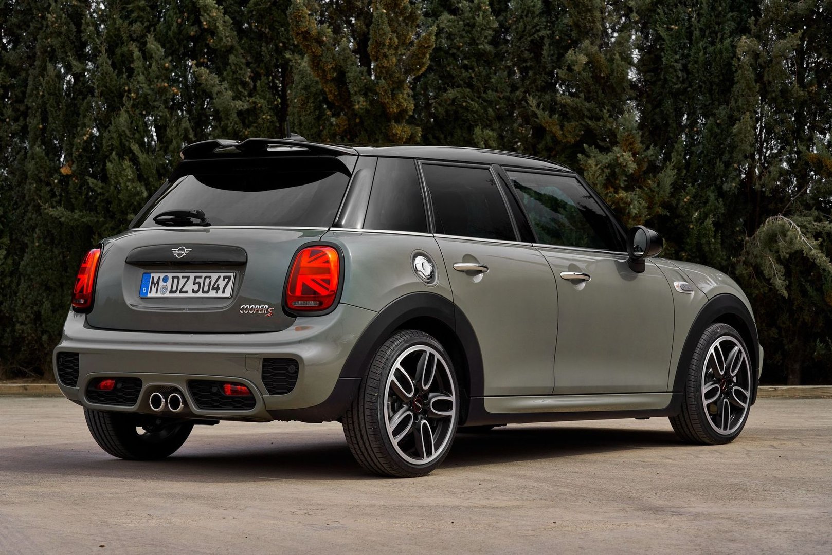 mini_Cooper_3_generation_restyling__Mini_5-doors__19.jpg