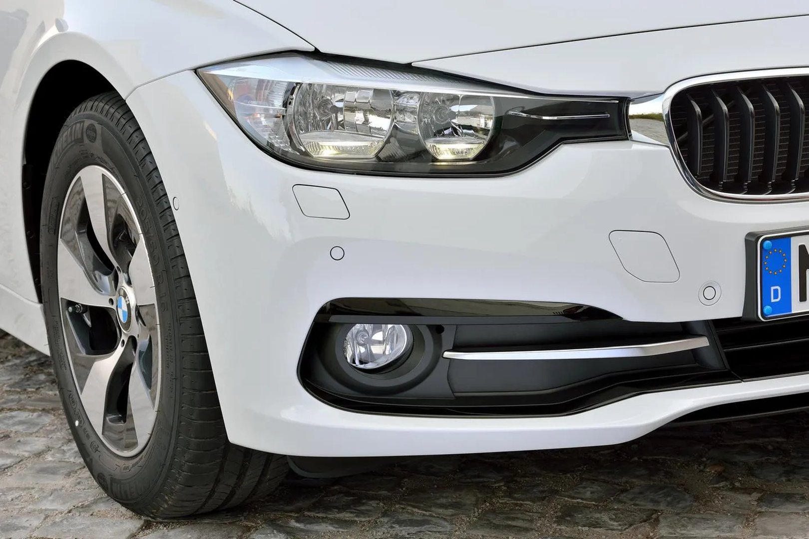 BMW_3_series_6_generation_restyling__Estate_5-door__10.jpg