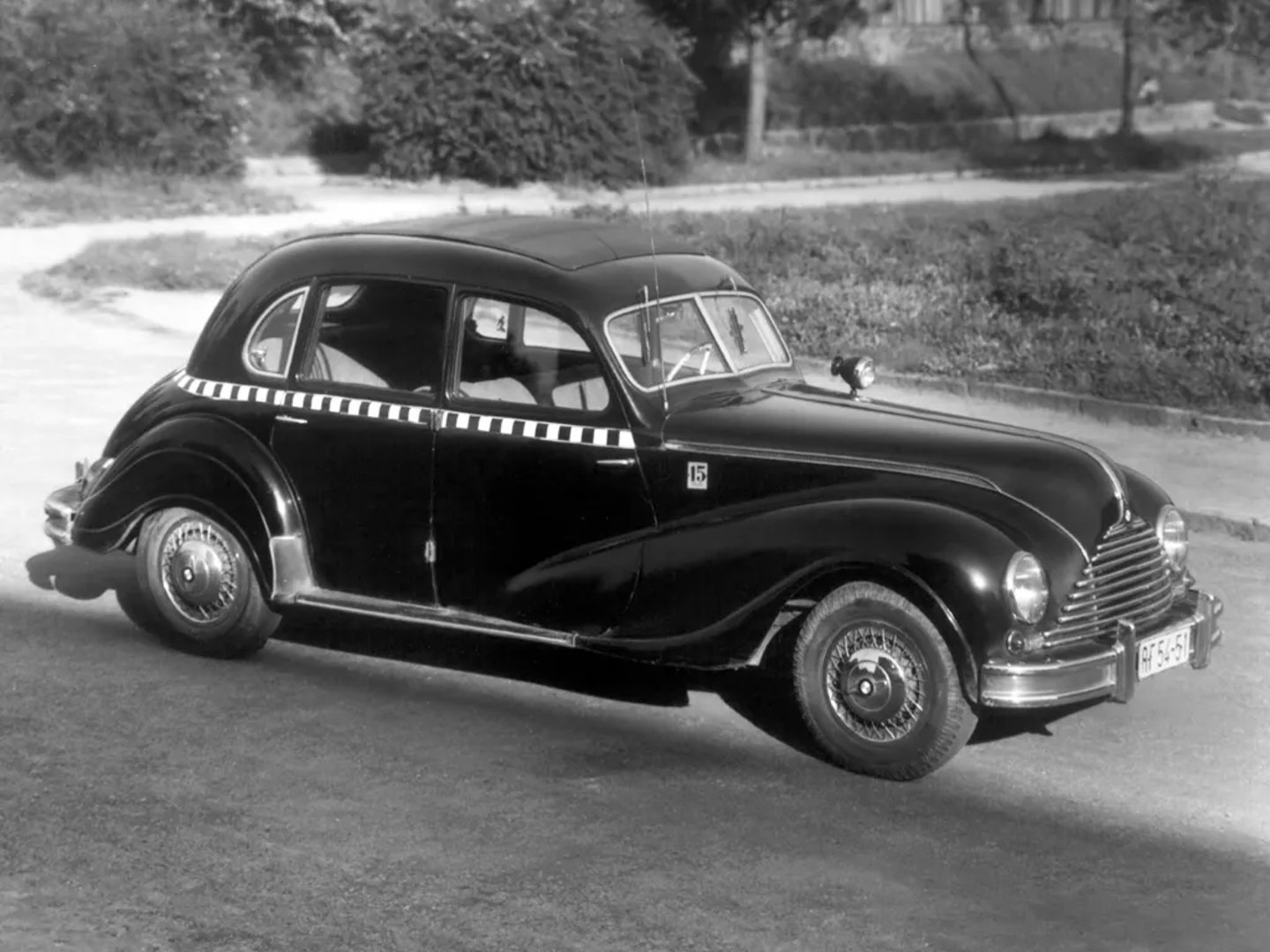 BMW_340_1_generation__Sedan__2.jpg