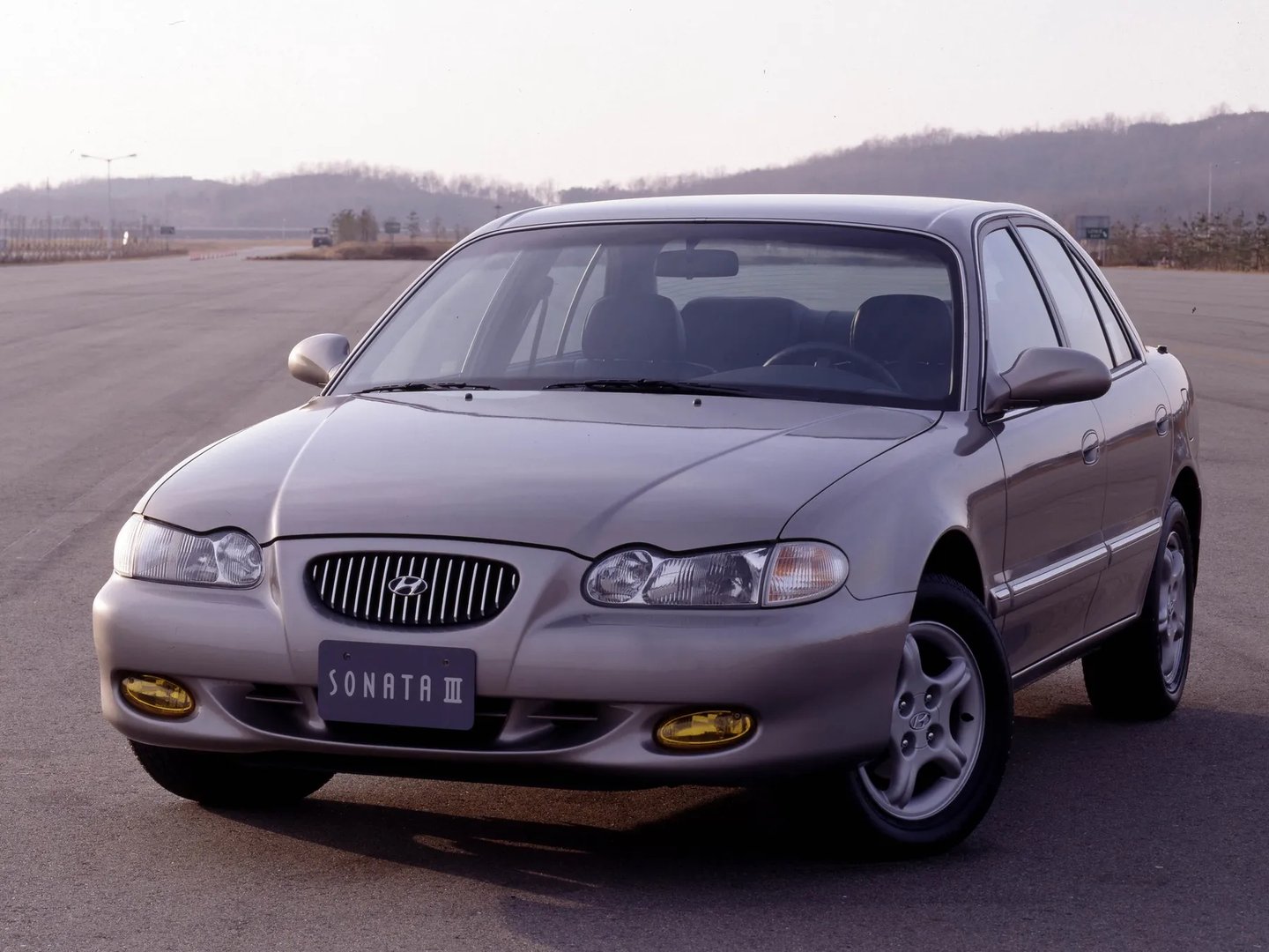 Hyundai_Sonata_3_generation_restyling__Sedan__main.jpg