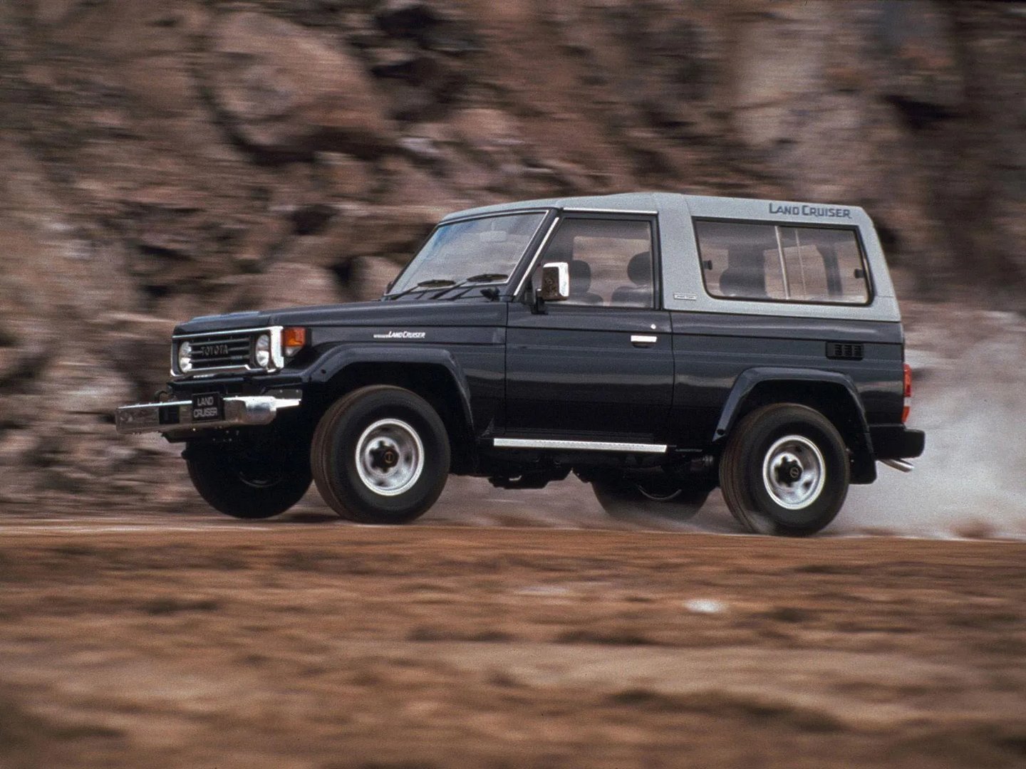 Toyota_LC_8_generation_restyling__SUV_3-doors__3.jpg