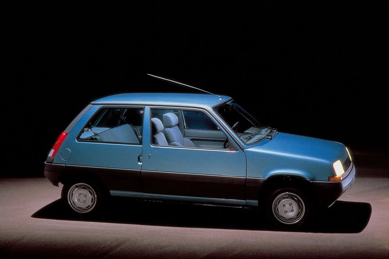 Renault_5_2_generation__Mini_3-doors__12.jpg