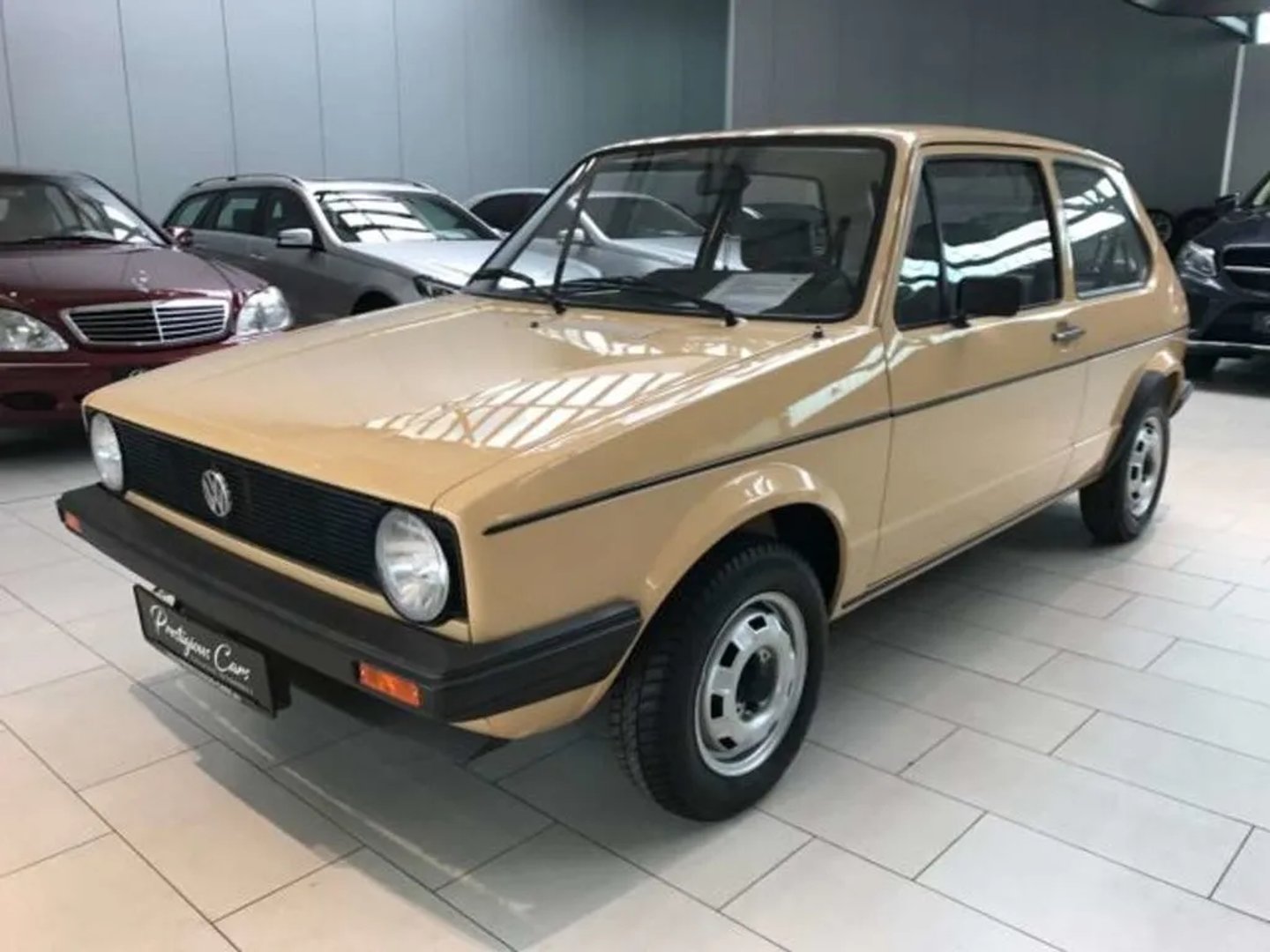 Volkswagen_Golf_1_generation_restyling_2__Hatchback_3-door__4.jpg