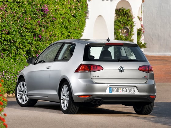 Volkswagen_Golf_7_generation__Hatchback_3-door__13.jpg