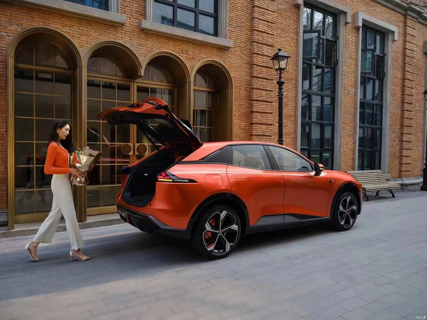 Changan_Shenlan_S7_1_generation__SUV_5-doors__7.jpg