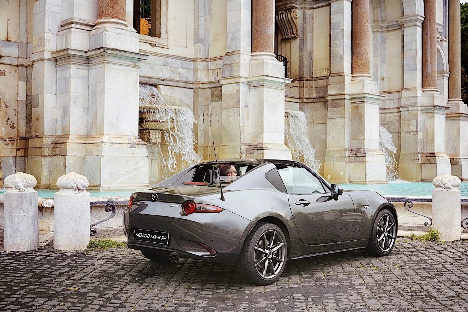 Mazda_MX-5_4_generation__Roadster__5.jpg