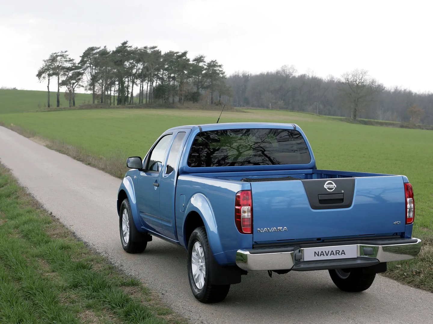 Nissan_Navara_3_generation__Pickup_1.5-cab__1.jpg