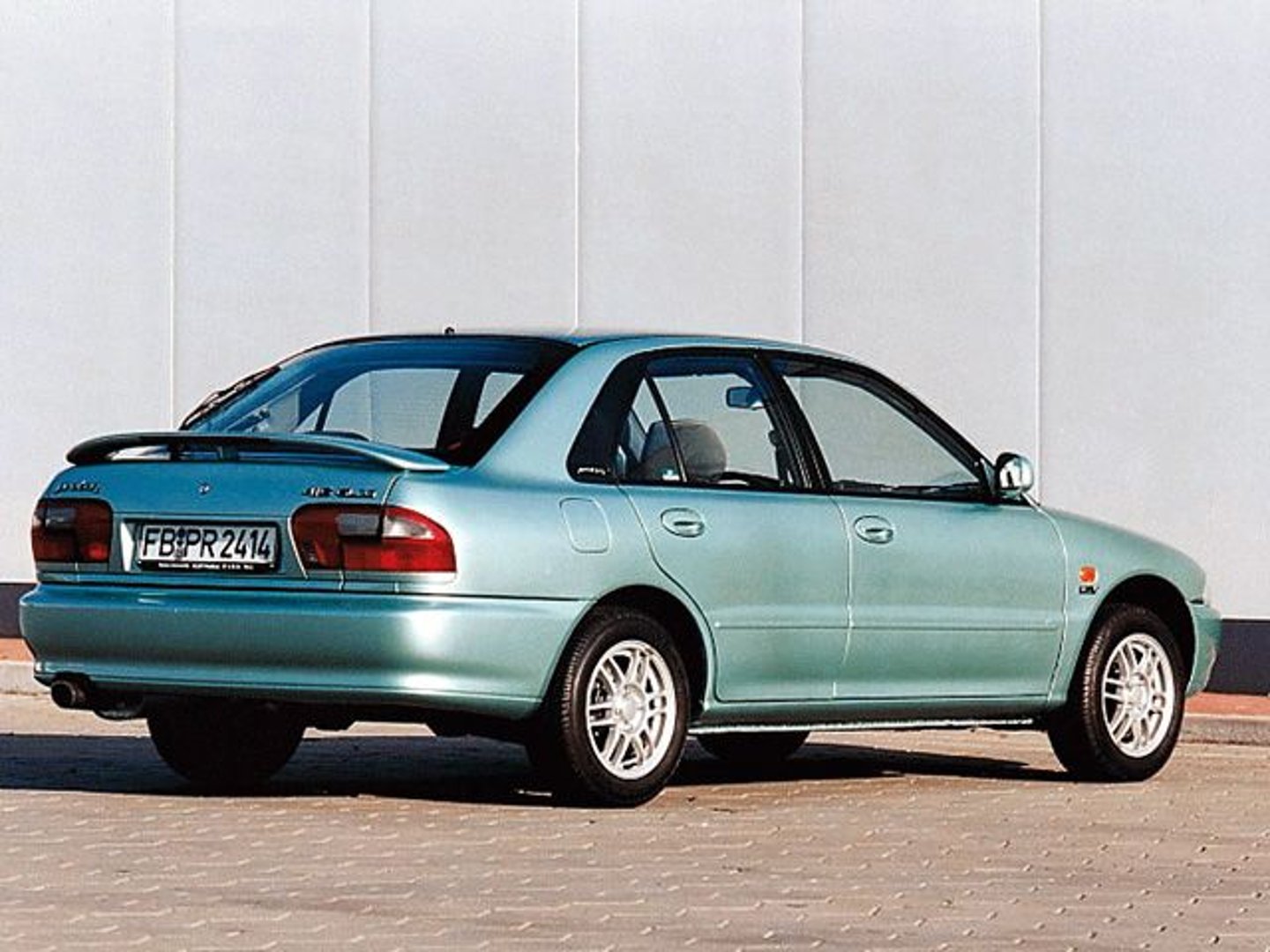 proton_Persona_1_generation__Hatchback_5-door__1.jpg