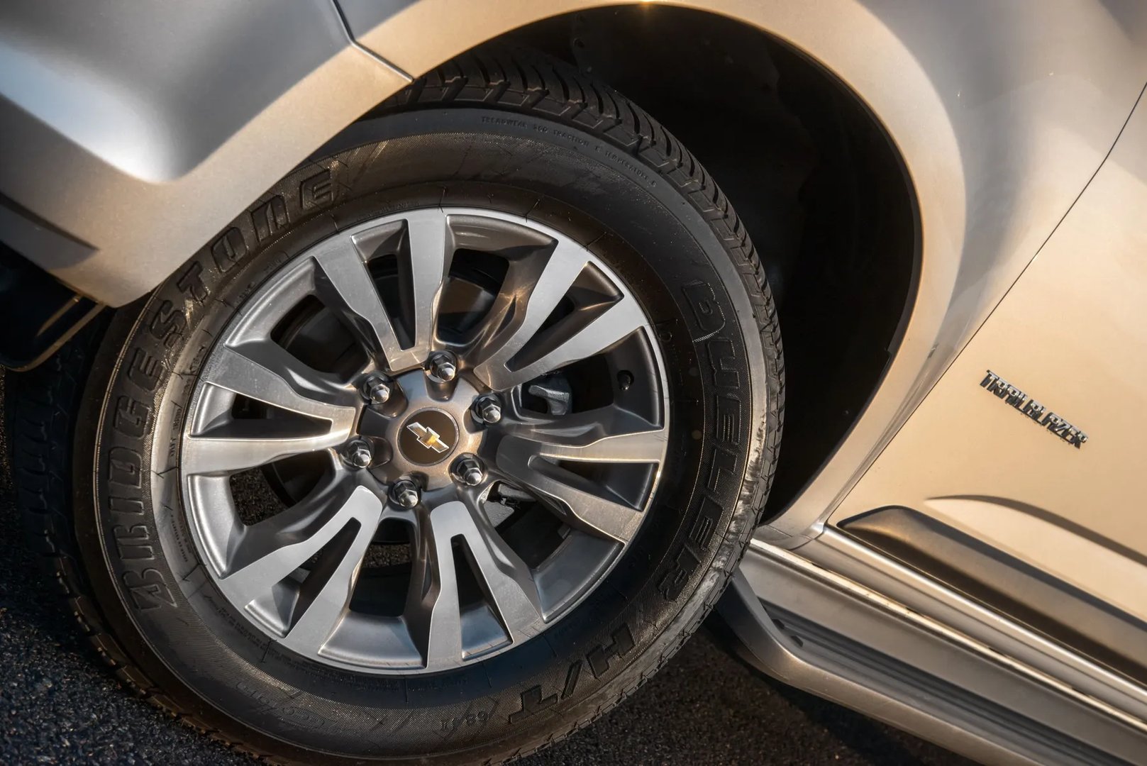 Chevrolet_TrailBlazer_2_generation_restyling_1__SUV_5-doors__5.jpg