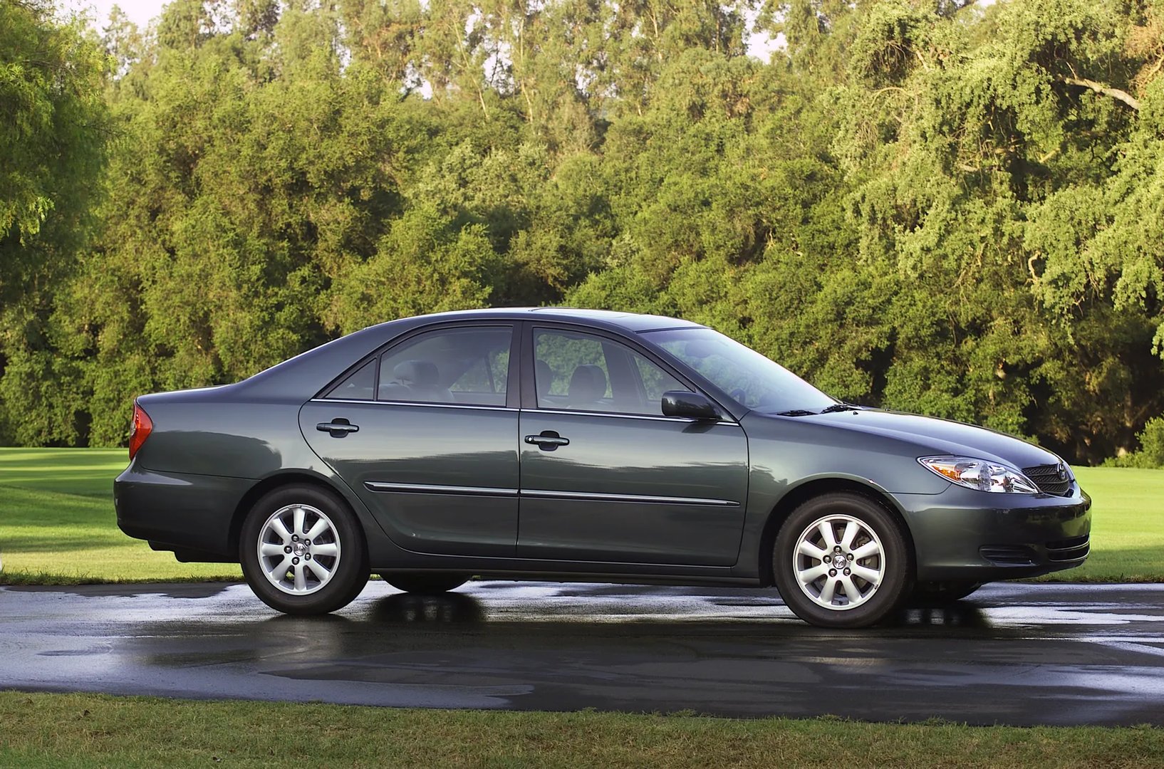 Toyota_Camry_6_generation__Sedan__9.jpg