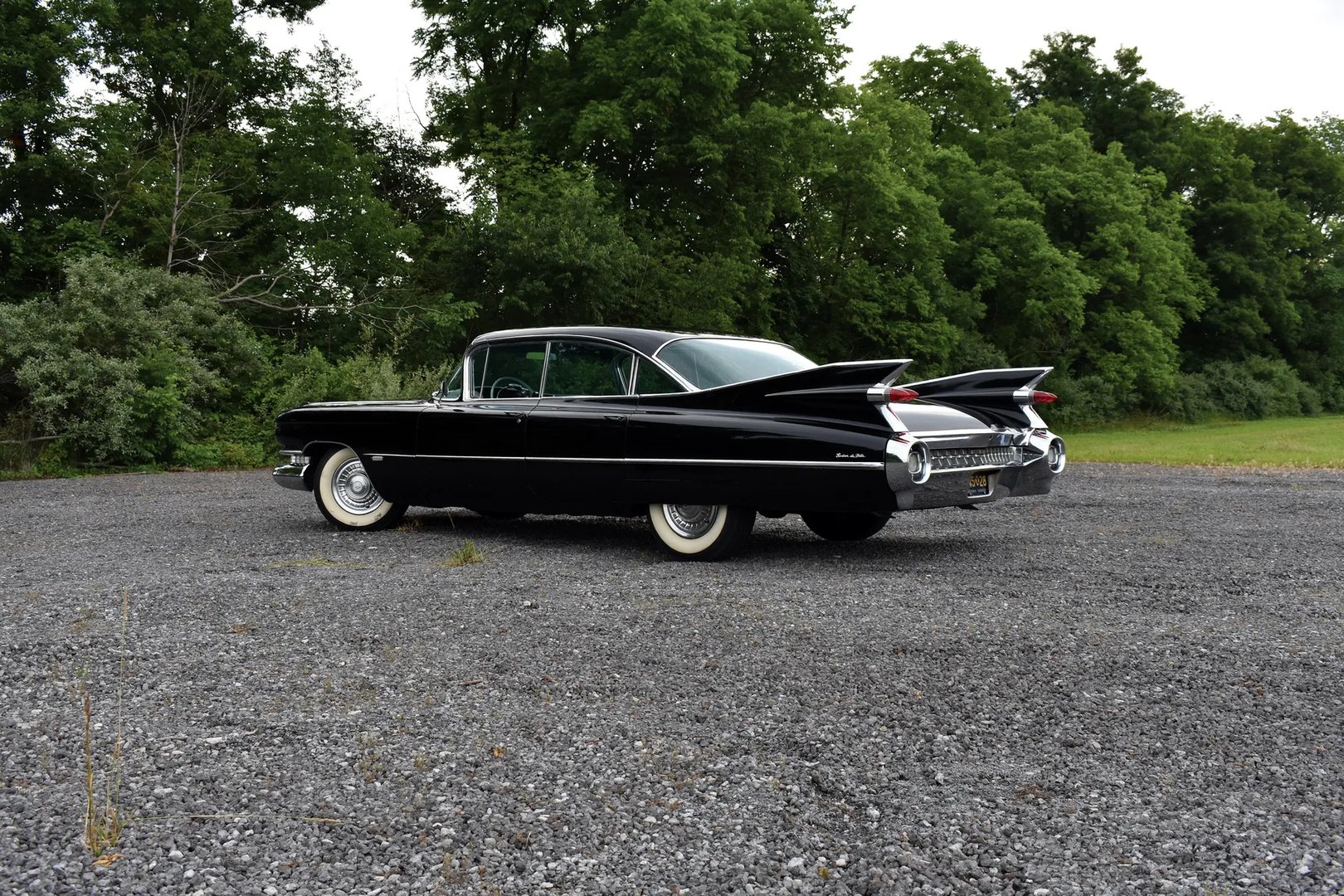 Cadillac_Series_62_6_generation__Sedan_Hardtop__1.jpg