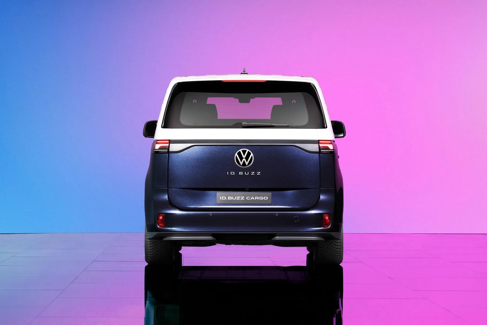 Volkswagen_ID_BUZZ_1_generation__Van__4.jpg