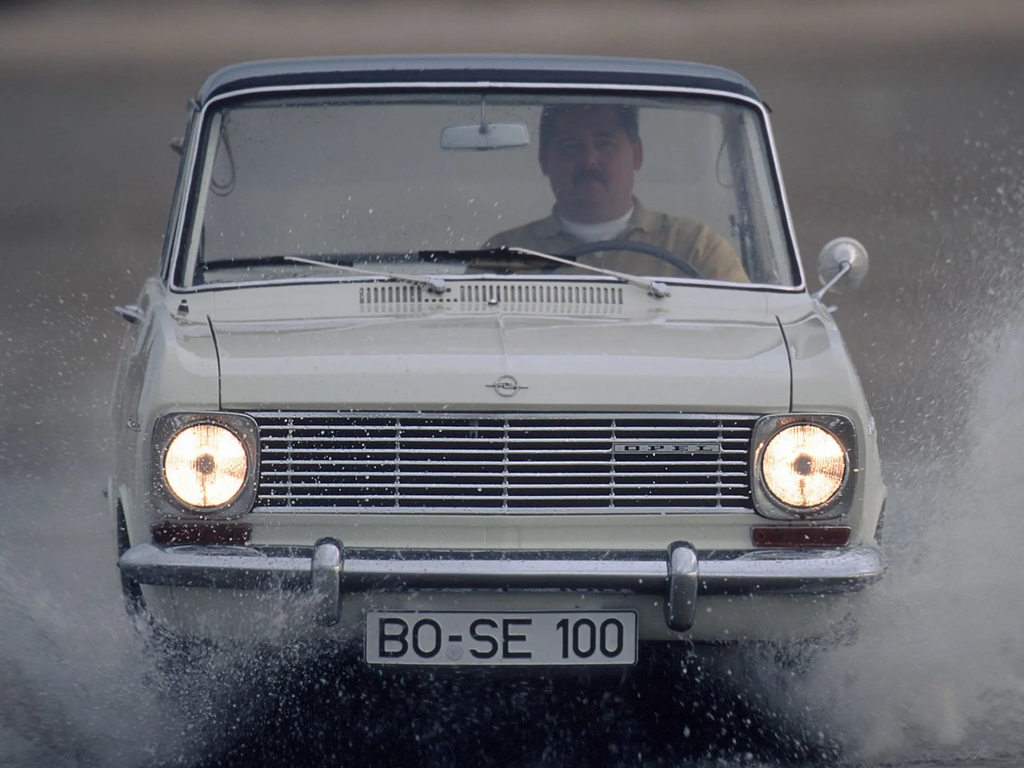 Opel_Kadett_1_generation__Sedan_2-doors__8.jpg