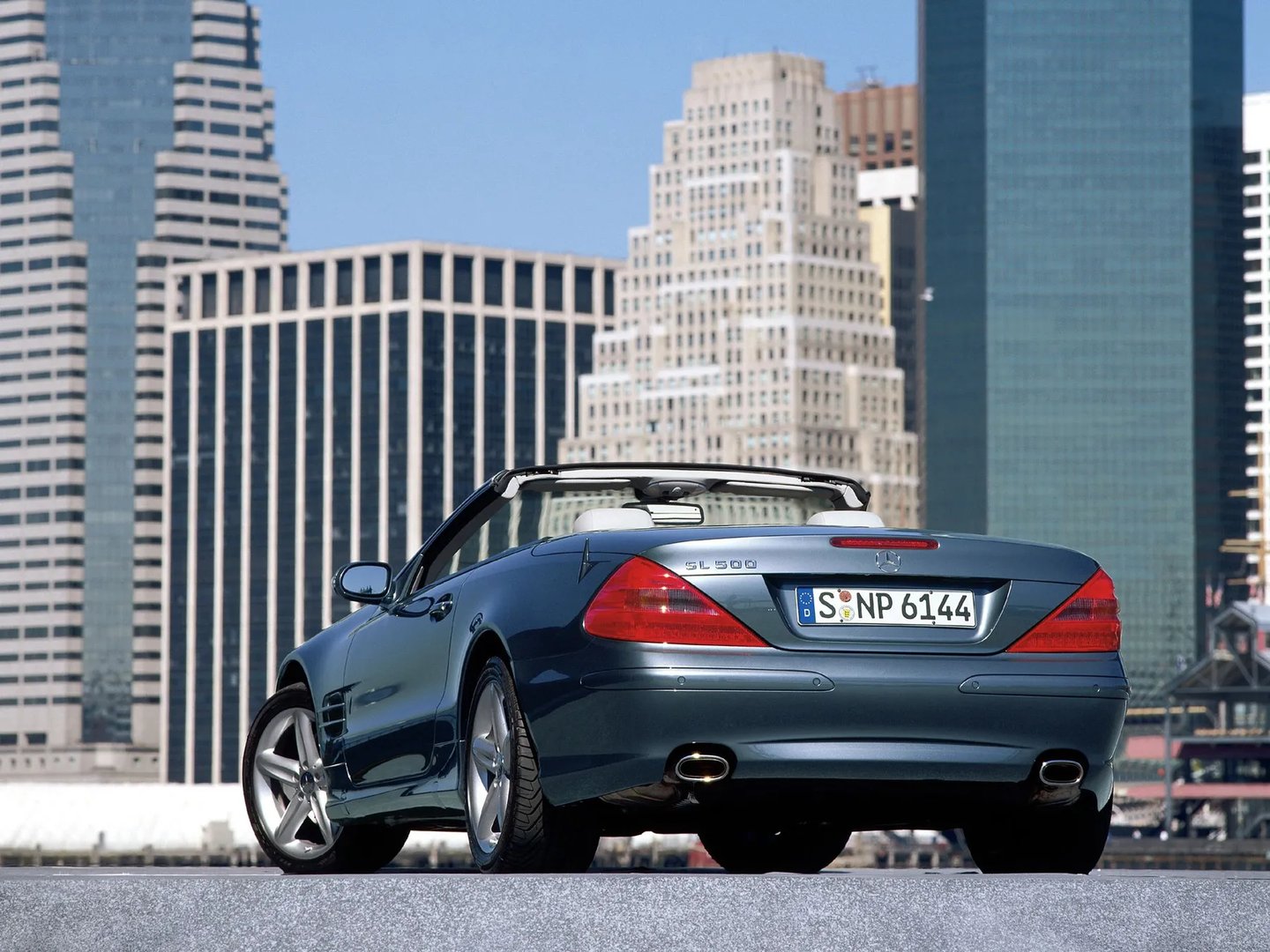 Mercedes_SL-Class_5_generation__Roadster__2.jpg