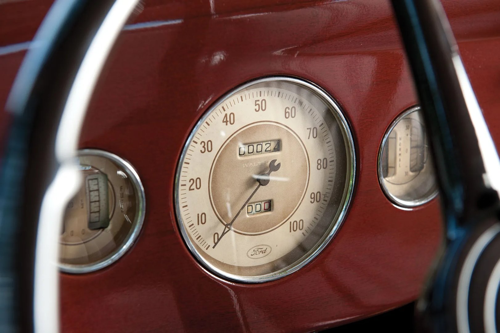 Ford_V8_2_generation__Sedan_2-doors__8.jpg