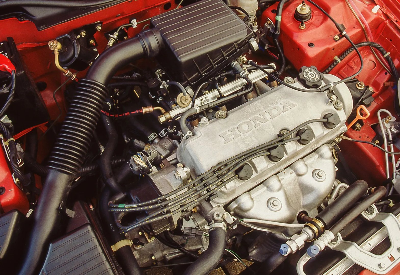 Honda_Civic_(USA)_6_generation__Hatchback_3-door__6.jpg