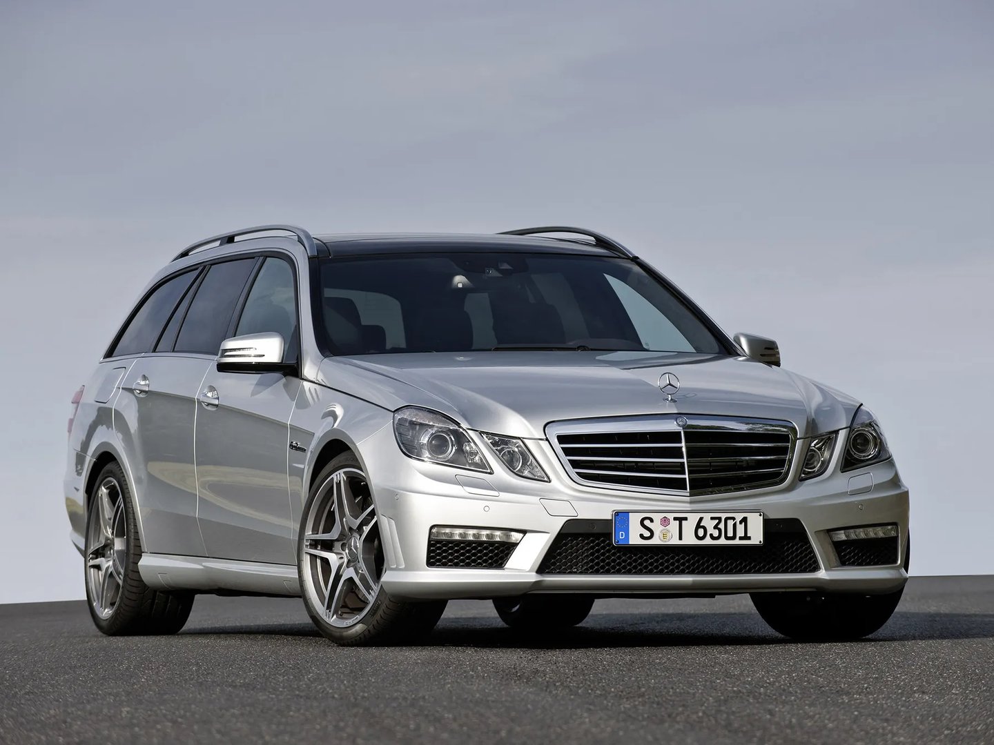 S212  Estate 5-door